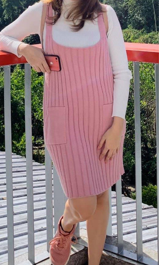 Pink knit dress Women s Fashion Dresses Sets Dresses on Carousell