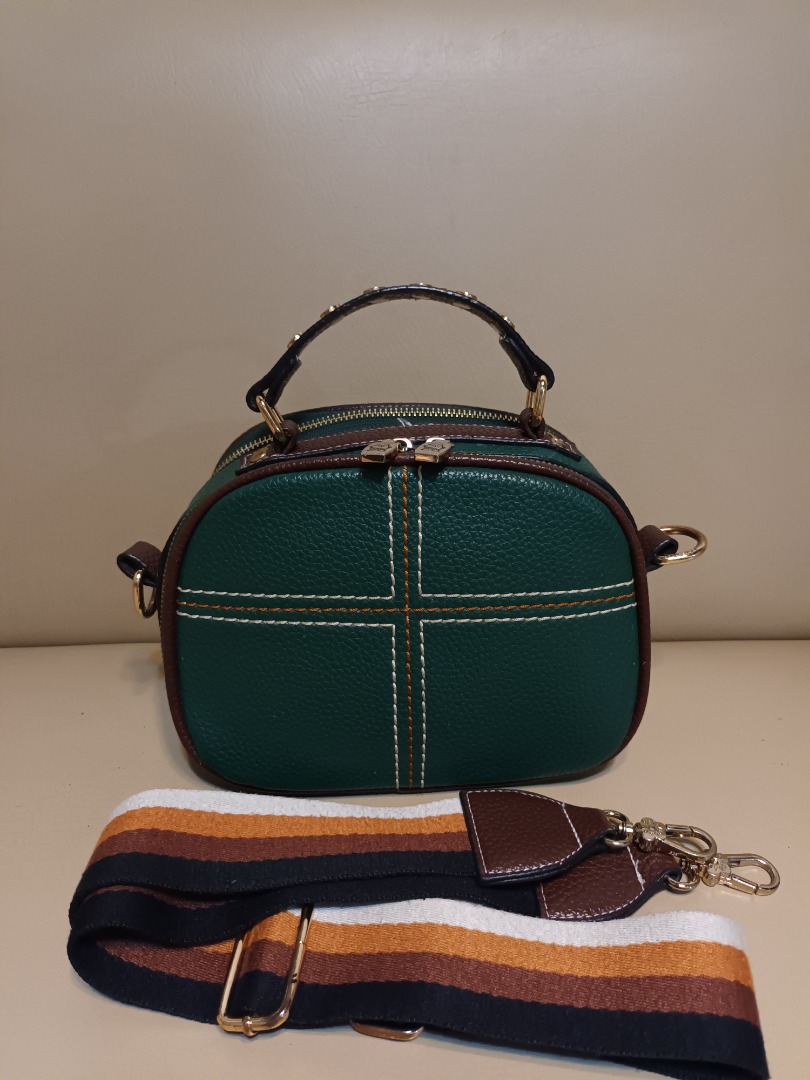 Camera bag 2025 wide strap