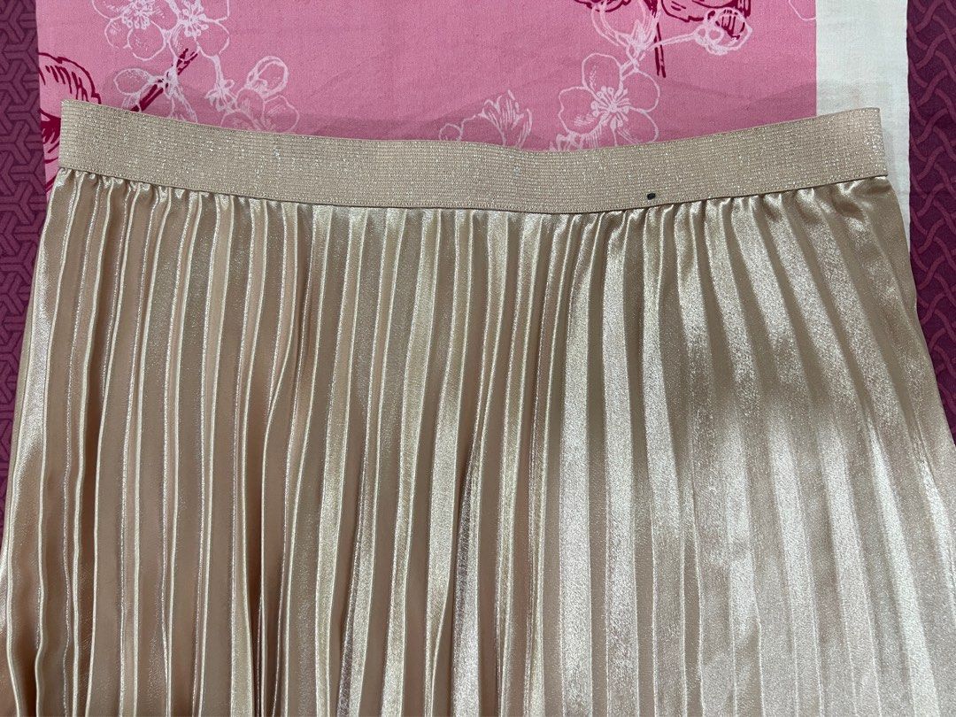 Gold pleated shop skirt primark