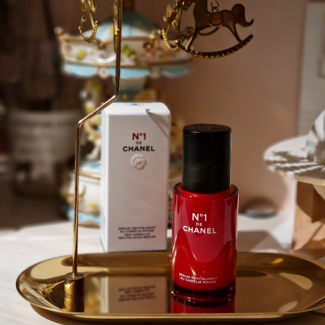 N 1 de CHANEL Red Camellia Revitalizing Skincare  ommorphia beauty bar