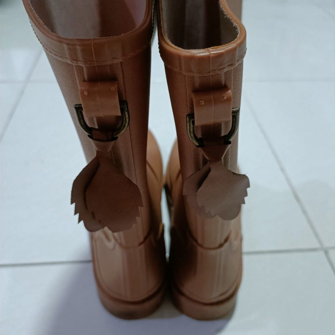 Rain boots Used once only Women s Fashion Footwear Boots