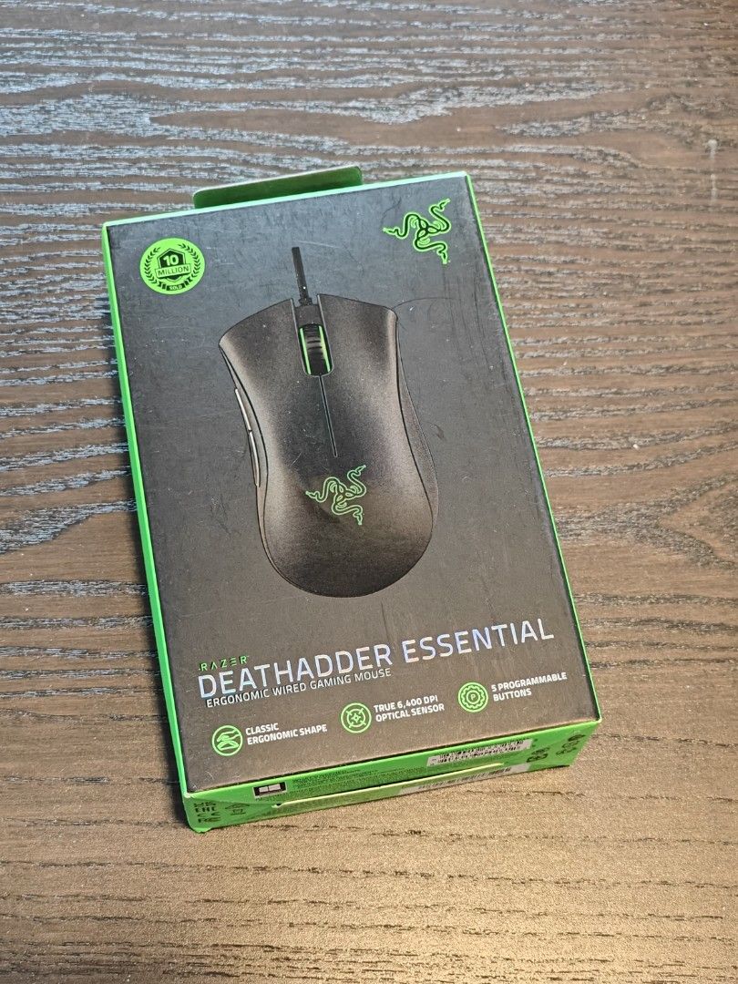 Razer DeathAdder エッセンシャル ゲーム用マウス: 6400 DPI 光学センサー 5つのプログラム可能なボタン メ