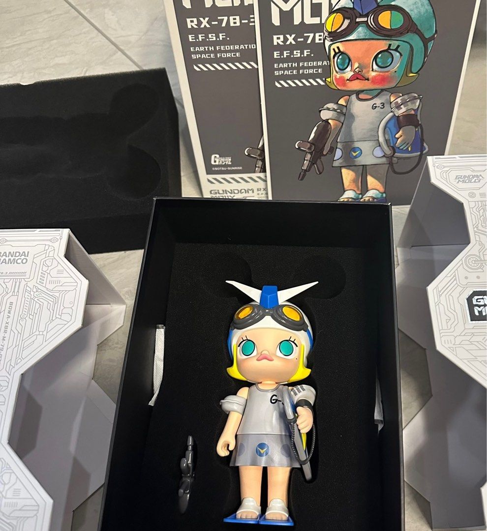 POP MART × BANDAI ガンダム MOLLY（RX-78-2）コラボ POP MART MOLLY MEGA SPACE GUNDAM RX-78-2 1000