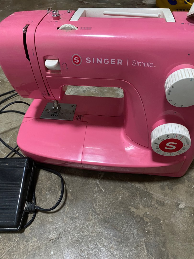 Singer 3223 Sewing Machine (23 stitches), TV & Home Appliances, Other