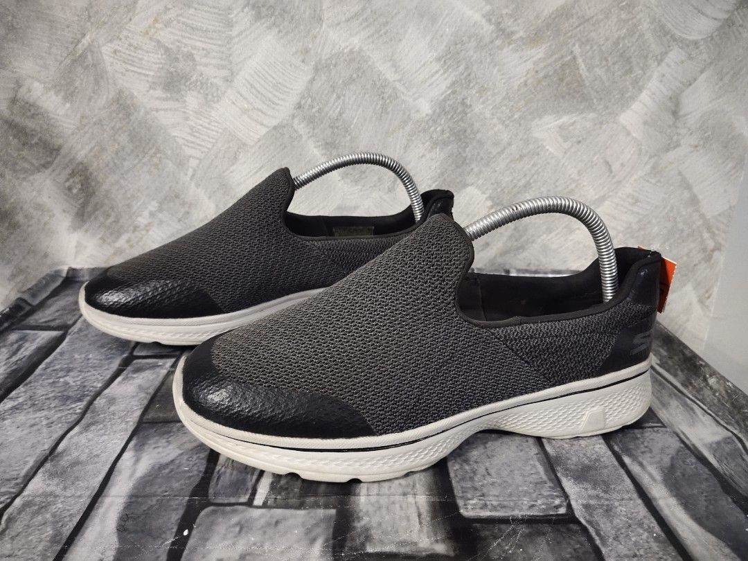 Skechers go deals walk 4 expert