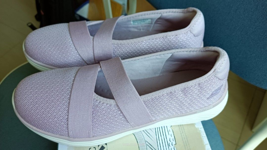 Skechers goga max sales lite