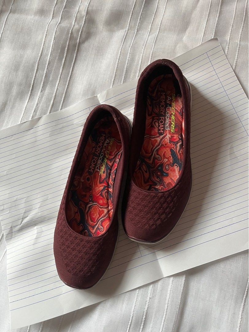 Sketchers Women s Flats Air Cooled Memory Foam