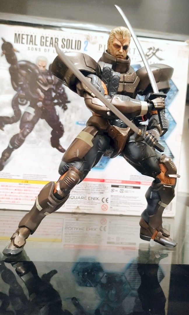 Solidus Snake Play Arts Figure on Carousell