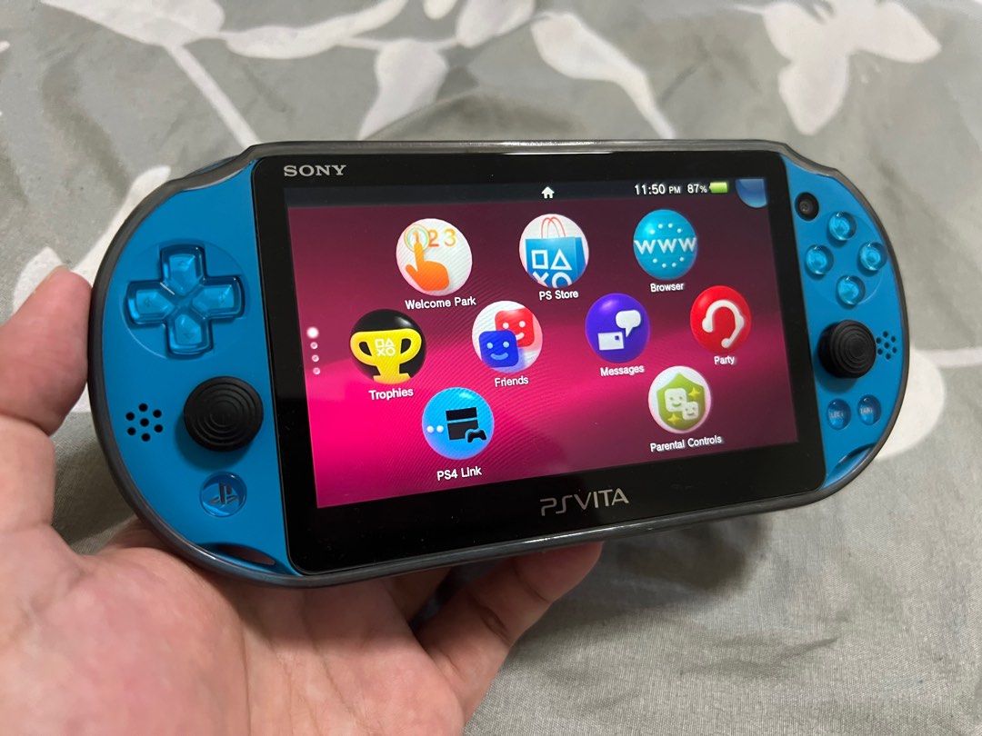 Sony PS Vita 2000, Video Gaming, Video Game Consoles, PlayStation on