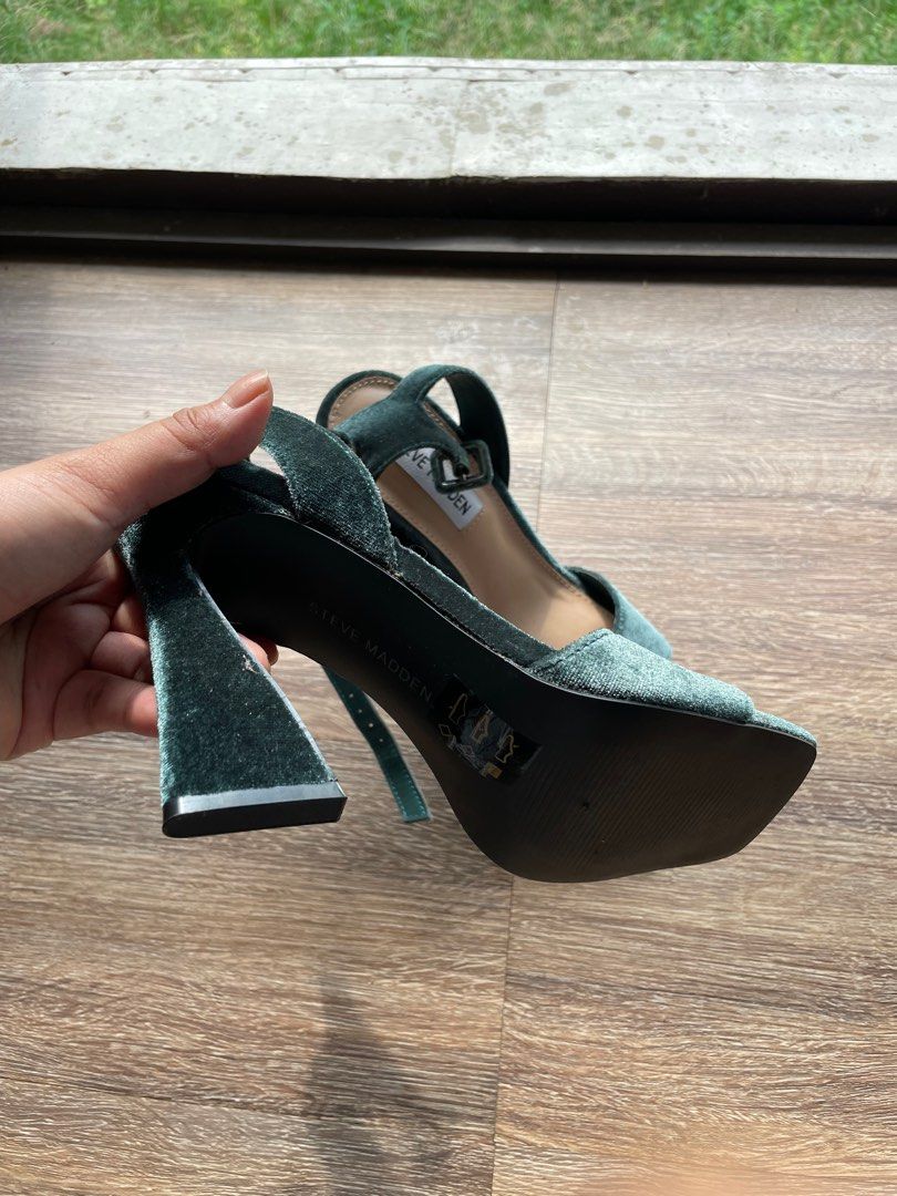 Steve madden velvet heels best sale