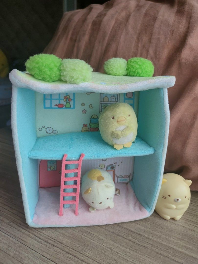 Summiko gurashi house with tenori (Category: Designer & Blind Box Toys) located in Daet. Submitted by wafflefinds (Listing ID 1246100741, Image 2). Description: Summikko gurashi house with 1 free tenori and 2 more figures ❤️ as shown in pic + slight bends/folds + a little dirt rfs: decluttering 🥺.