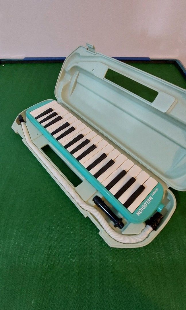 Suzuki Melodion Pianica, Hobbies & Toys, Music & Media, Musical