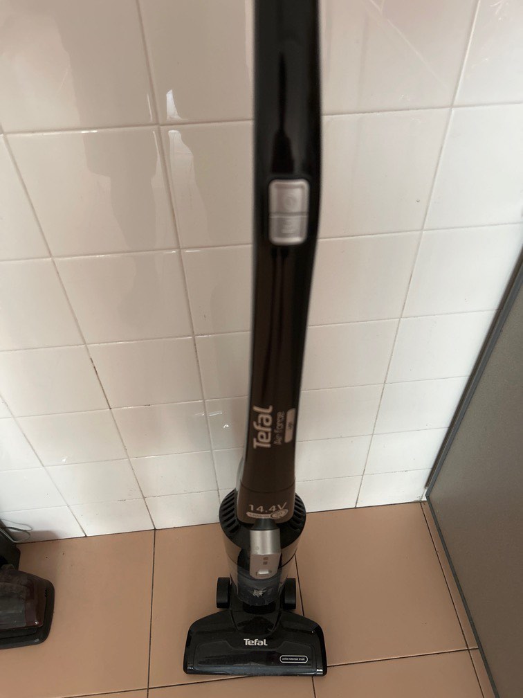 Tefal Air Force Light Vacuum cleaner, TV & Home Appliances, Vacuum ...