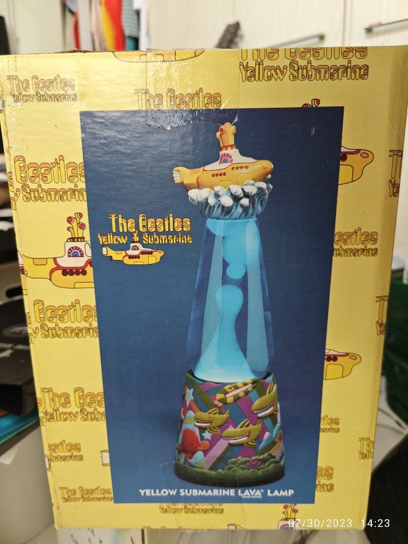 The Beatles Yellow Submarine Lava lamp vinyl Cd album