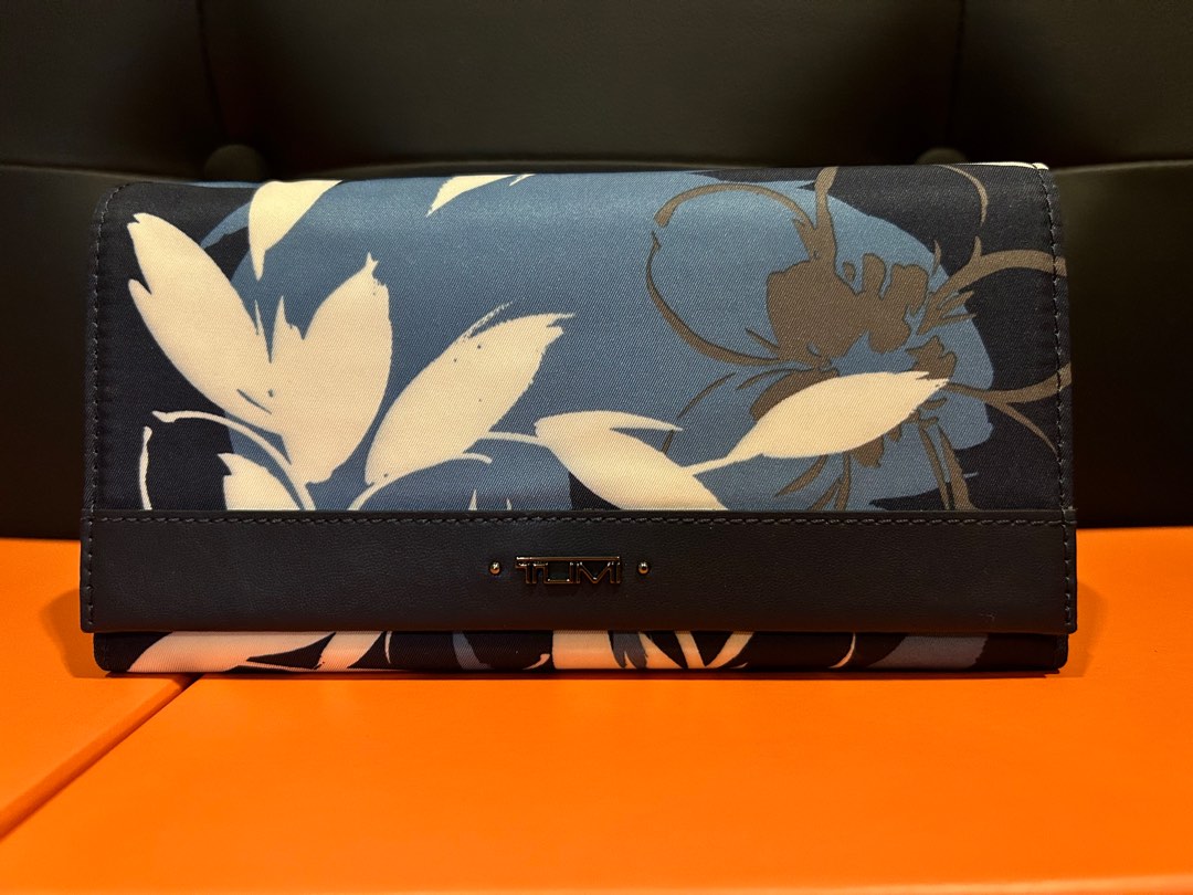 Tumi Continental Flap Wallet Aquatic Floral on Carousell