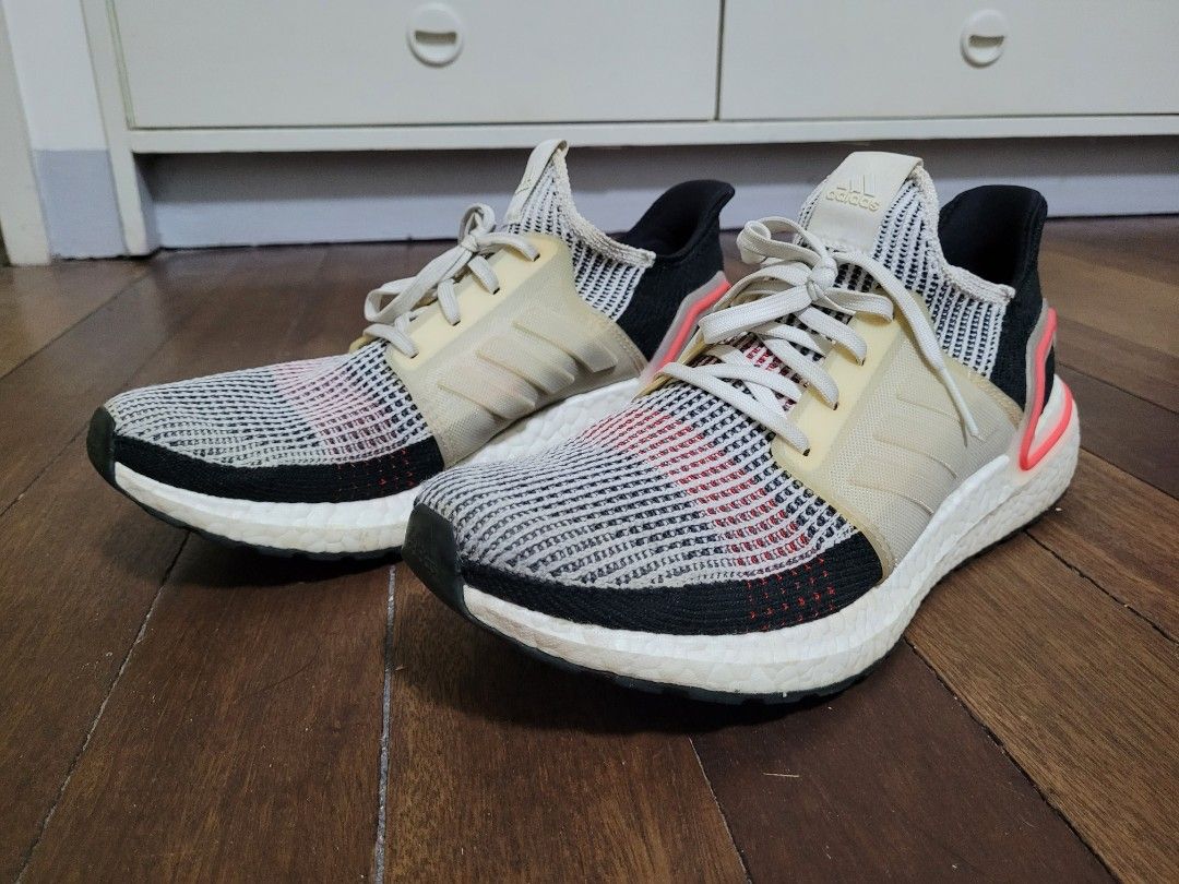 Ultra boost 2019 cloud white hotsell active red