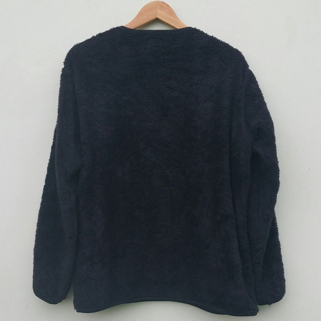 UNIQLO × Engineered Garments Black Fleece Pullover (Category: Activewear) located in Lucena. Submitted by s0m31one (Listing ID 1246122588, Image 3). Description: UNIQLO × Engineered Garments Black Fleece Pullover Not faded. Tagged Size: Large Condition: Very Good Condition Flaws: Need wash. Minor lints. Made in: China Measurements Width: 23.50 Length: 27.50 999 + SF Buy at your own risk. Color may vary due to lighting. Measurements are taken on a