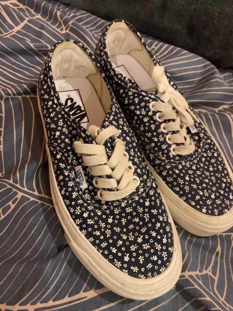 Vans floral blue Original Men s Fashion Footwear Sneakers on
