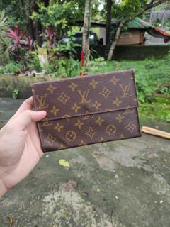 Louis LV Wallet Organizer, Luxury, Bags & Wallets on Carousell