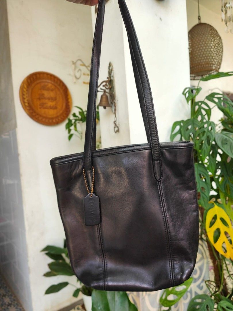 Vintage Coach Tote Style 9077 in Black Leather Small Shopper,