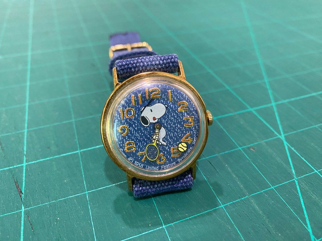 Vintage online snoopy watch