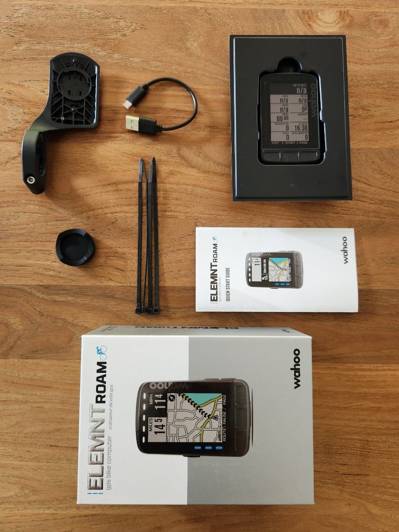 Wahoo Elemnt Roam V1 Bike Computer, Sports Equipment, Bicycles & Parts