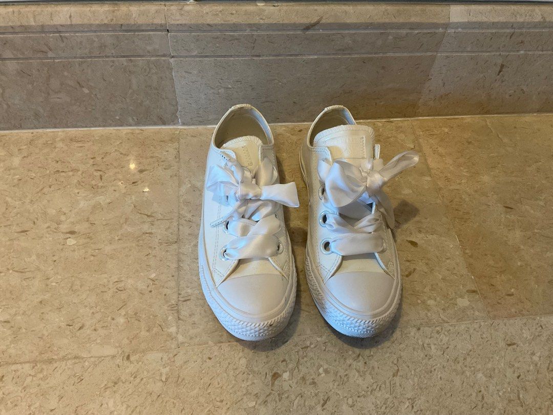 White satin laces best sale