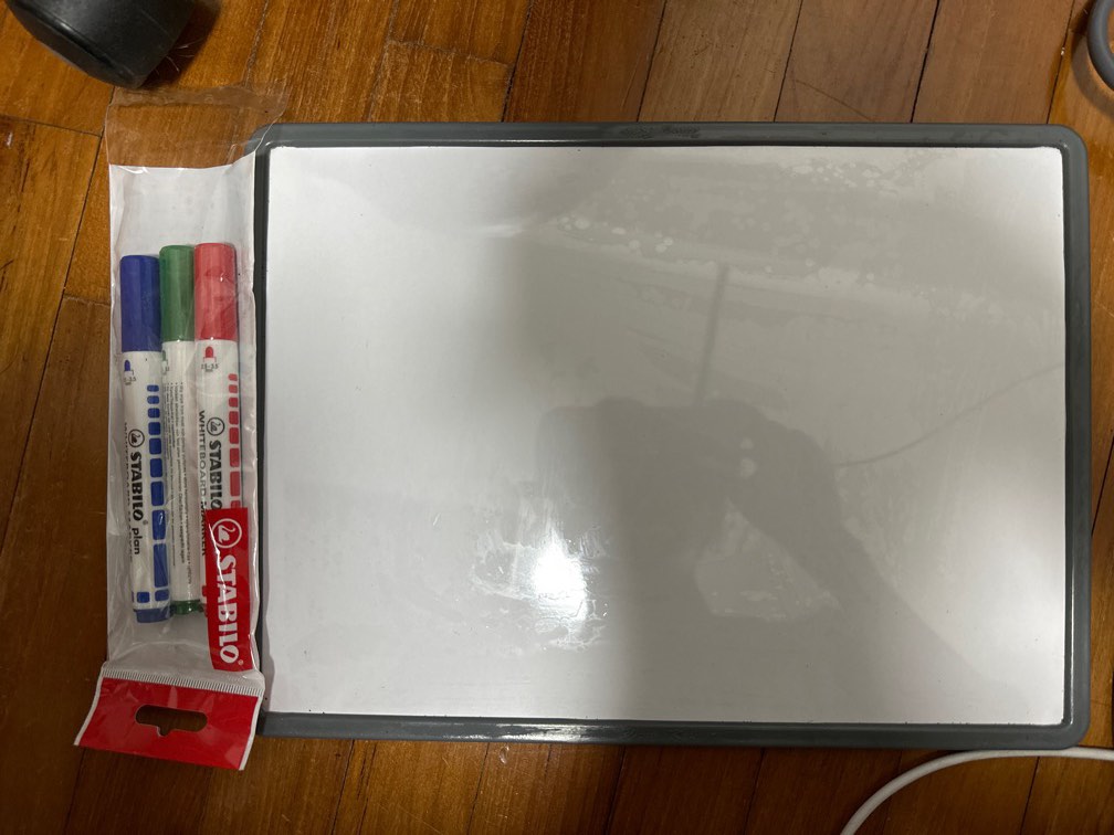 Whiteboard with markers, Hobbies & Toys, Stationery & Craft, Stationery