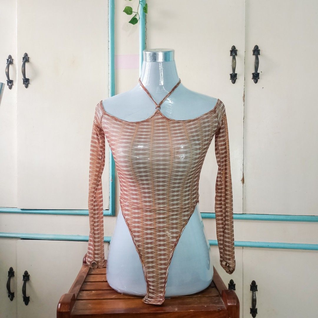 Y2k mesh Longsleeve BRANDNEW solado (Category: Longsleeves) located in Cabanatuan. Submitted by 4zenith (Listing ID 1246072353, Image 2). Description: XS on tag fit up to small for reference model's height 5'7, small to semi medium body figure.