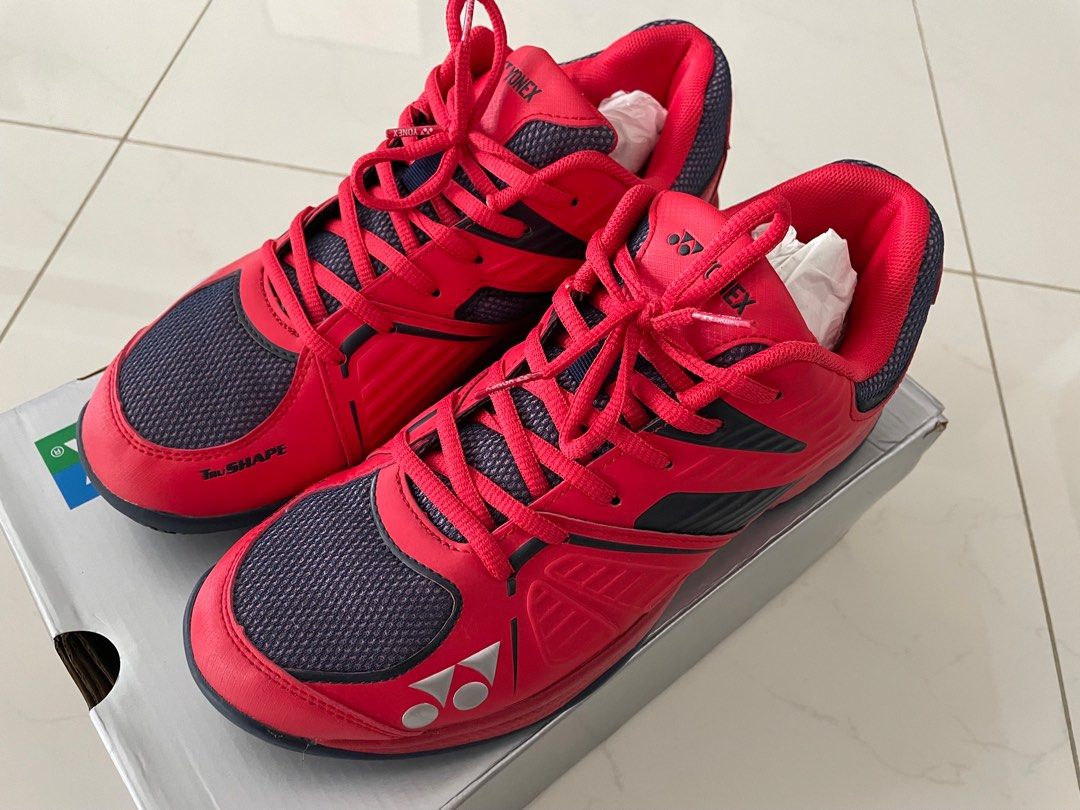 Yonex Men Badminton Shoes AE 2 Gold in Red Colour