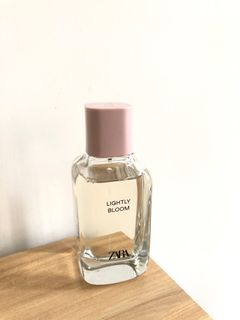 （分類：）位於 。 由 wallowcake 提交（商品編號 1246033757，圖片 1）。簡介： 。