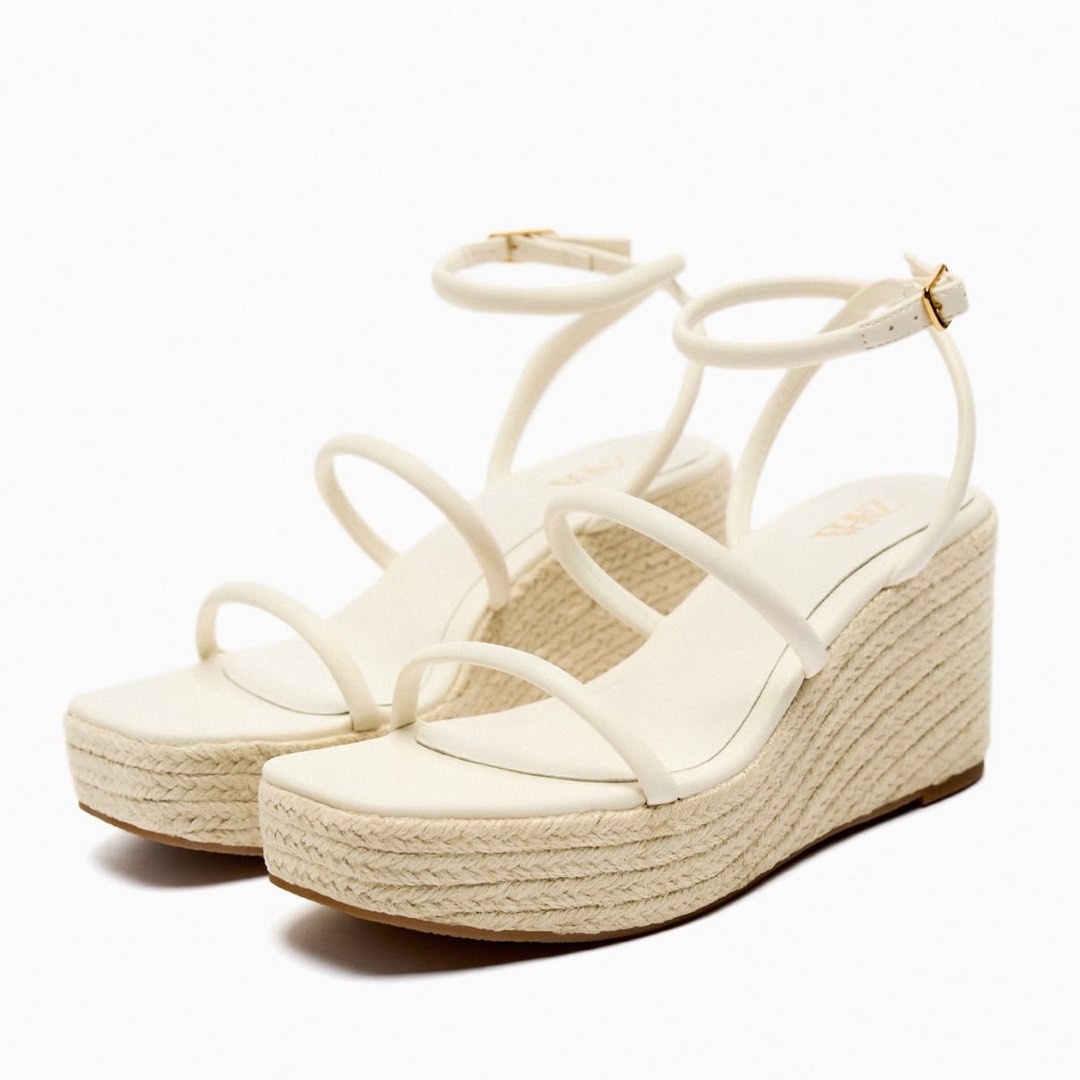 White wedge hotsell sandals size 7