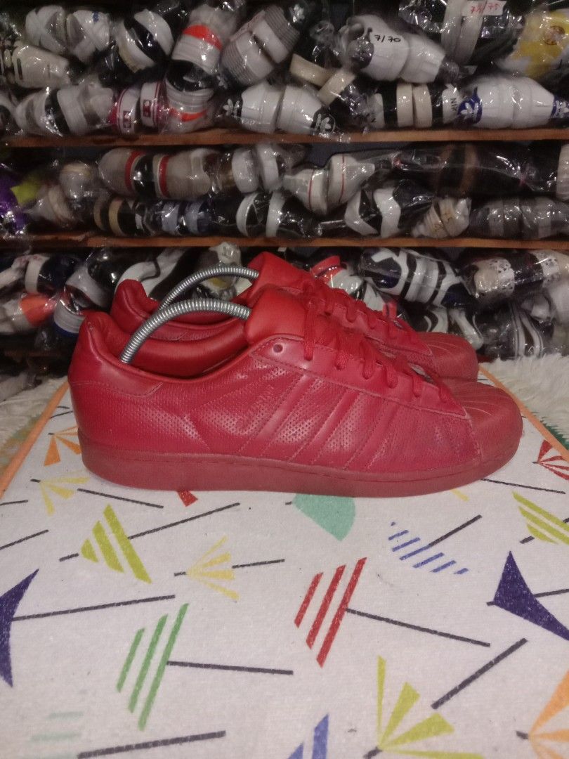 All red superstars store