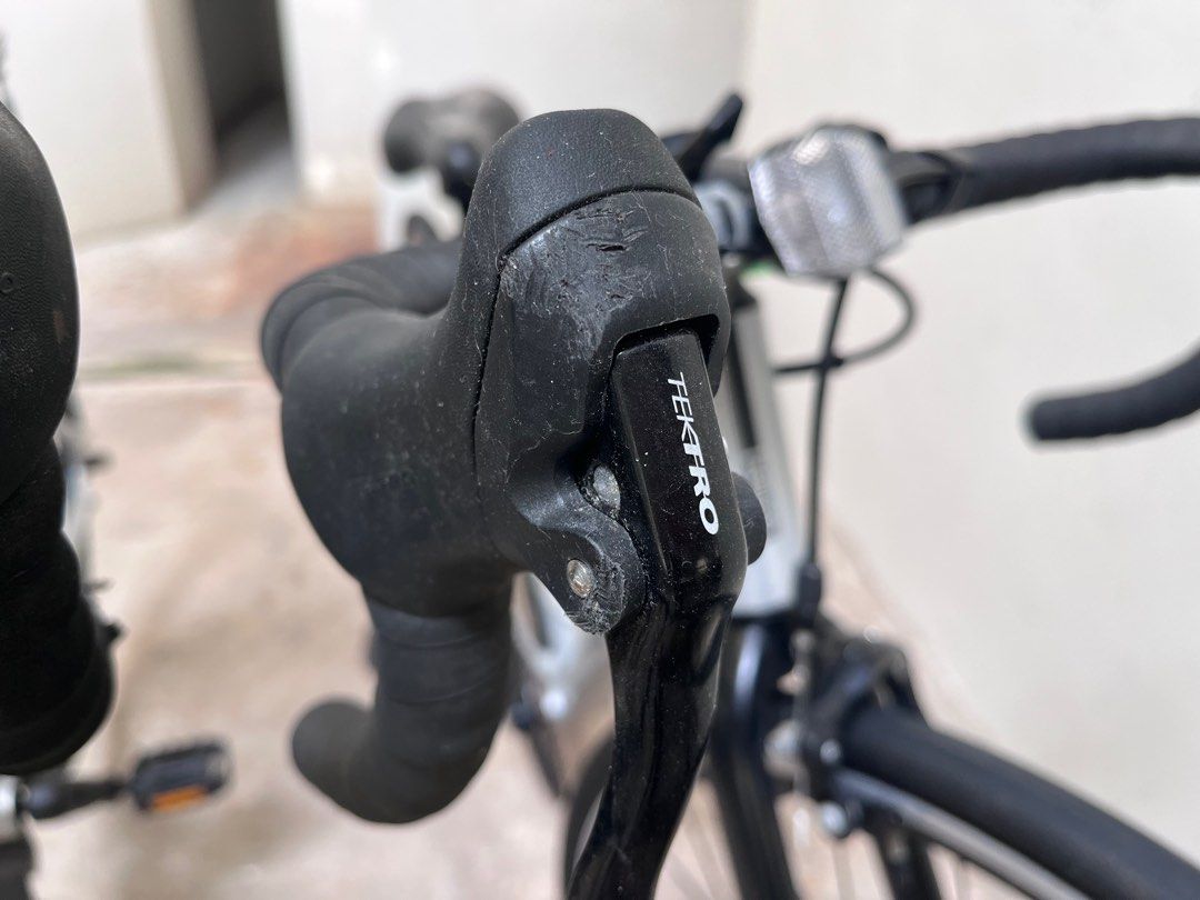 2 X DECATHLON ROAD BIKES + 2 X LOCKS + PUMP, Sports Equipment, Bicycles