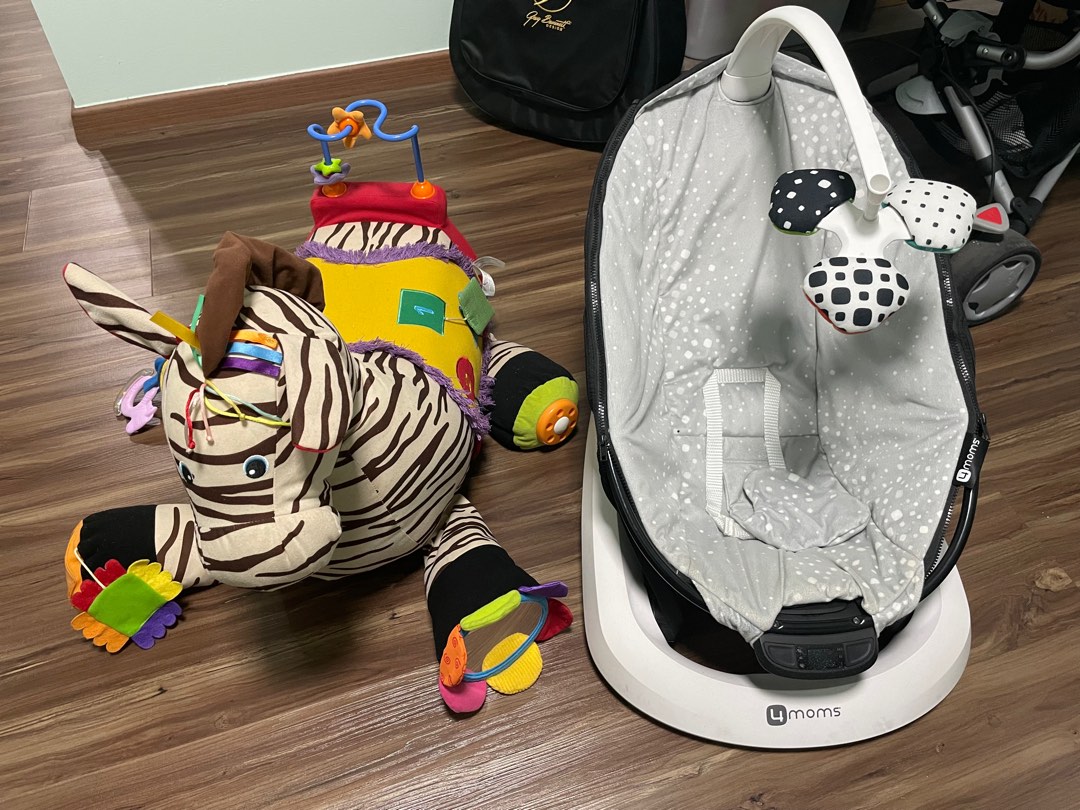 4 moms baby rocker and K kids horse, Babies & Kids, Baby Nursery & Kids