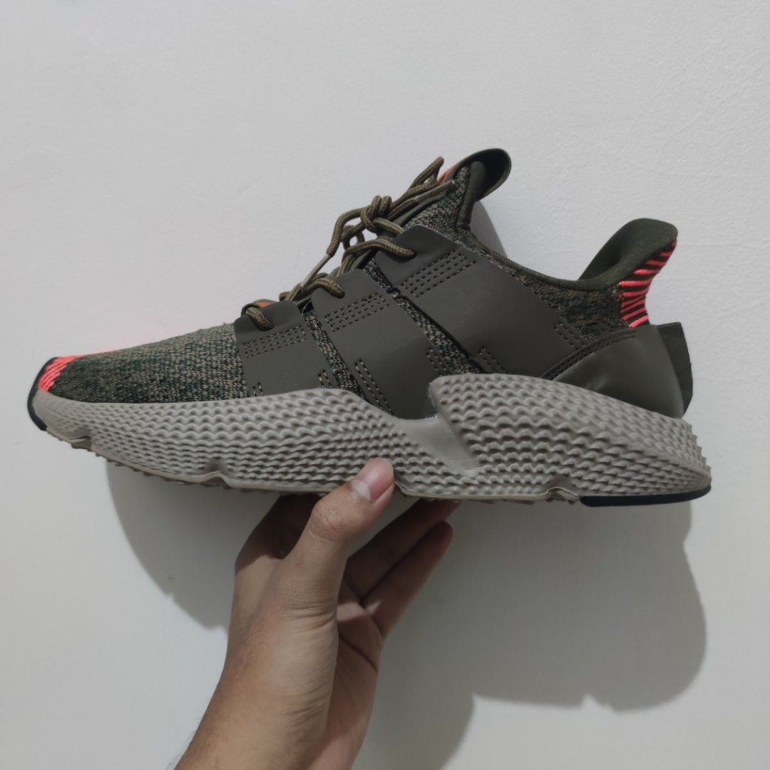Adidas Prophere Trace Olive Size 43 1/3, Fesyen Pria, Sepatu , Sneakers di  Carousell