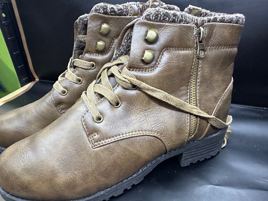 Ardene boots shop