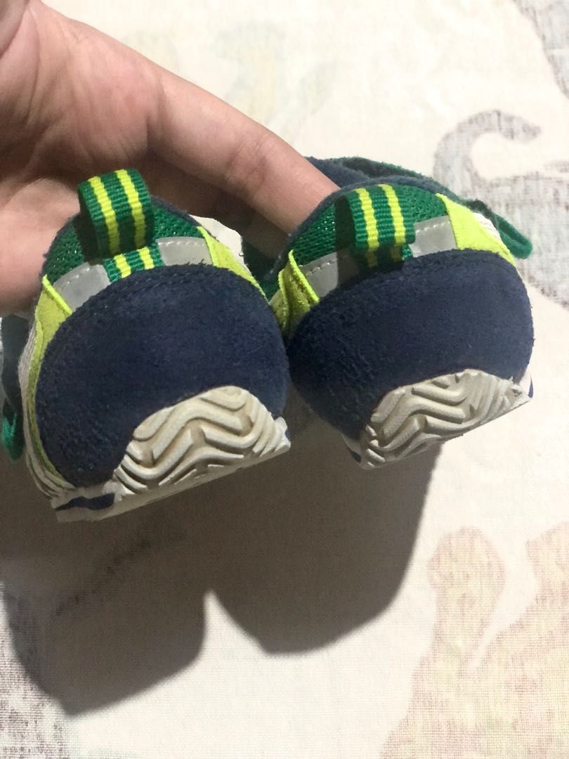 ASICS Baby Sneakers, Babies & Kids, Babies & Kids Fashion on Carousell