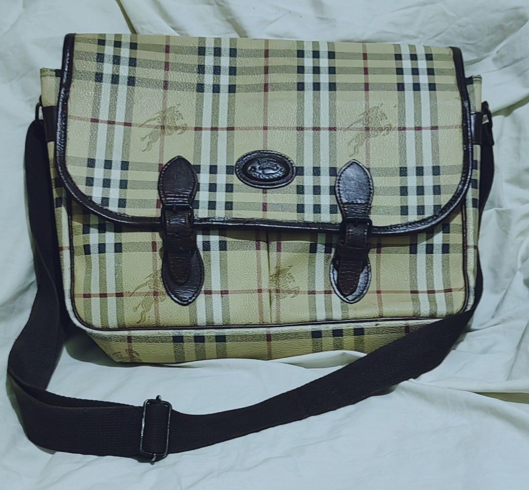 Vintage Burberry Bag ORIGINAL Burberrys of London, Luxury, Bags & Wallets  on Carousell