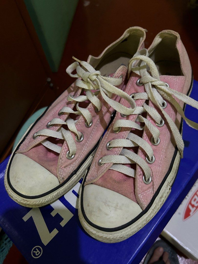Men's pink converse shoes outlet