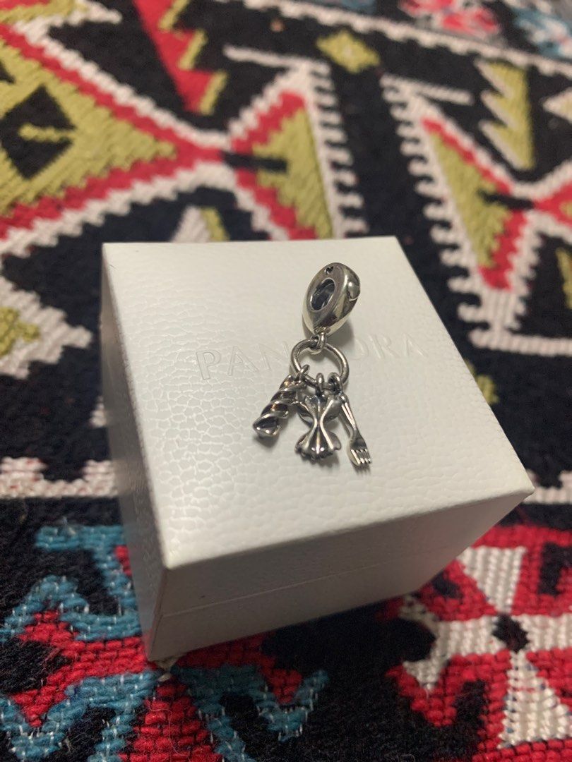 Pasta charm pandora shop