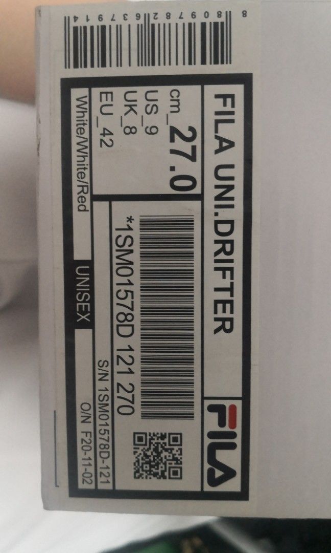 White fila discount size 4