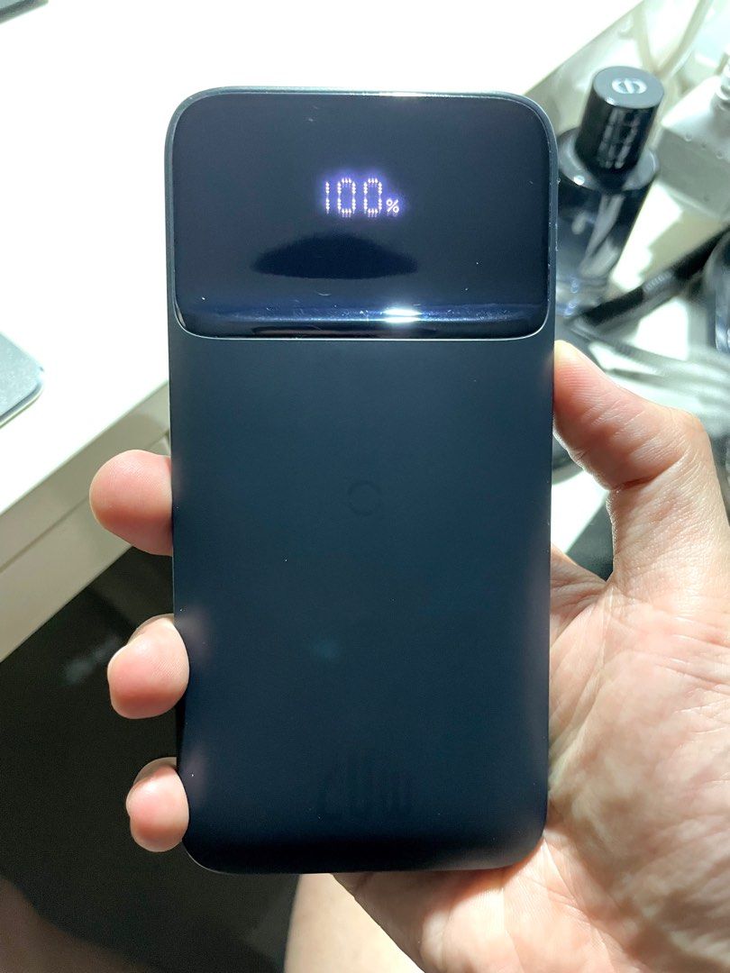 Baseus Enerfill MagSafe Power Bank 10000 MAh: Compatta, Potente E - 6