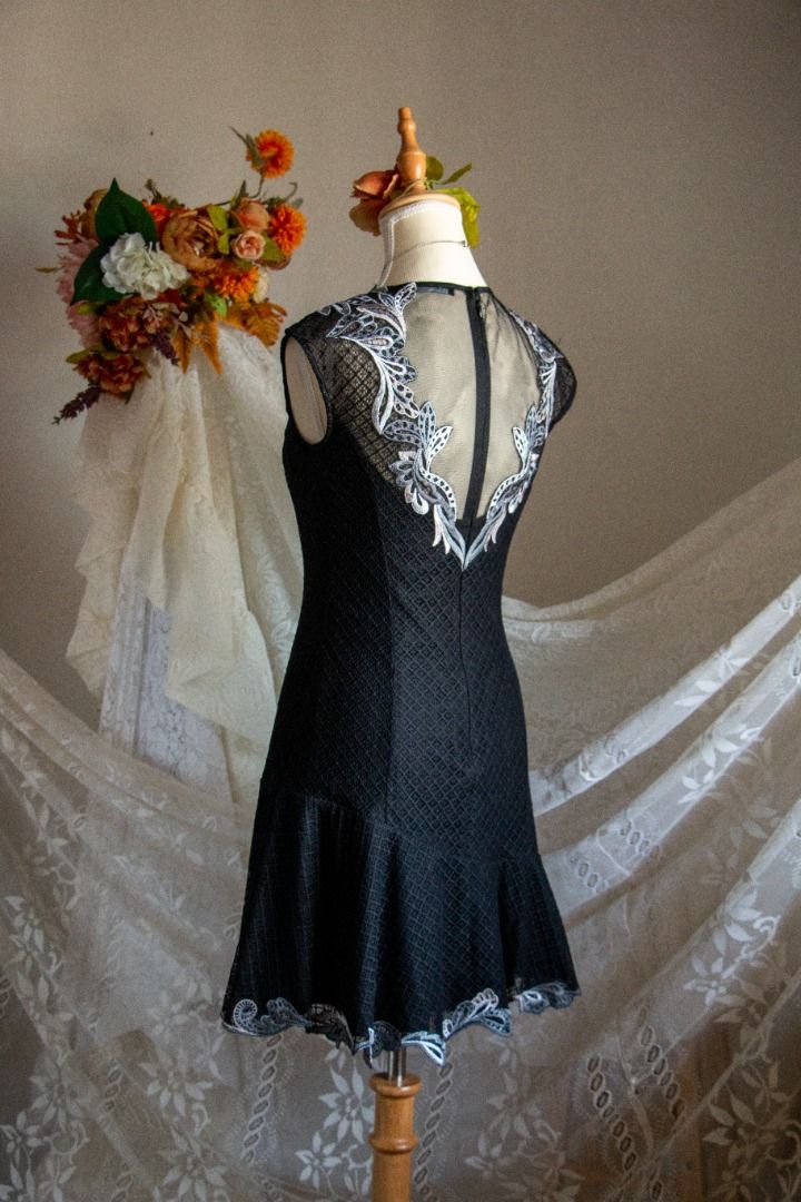 Karen millen black lace dress sales