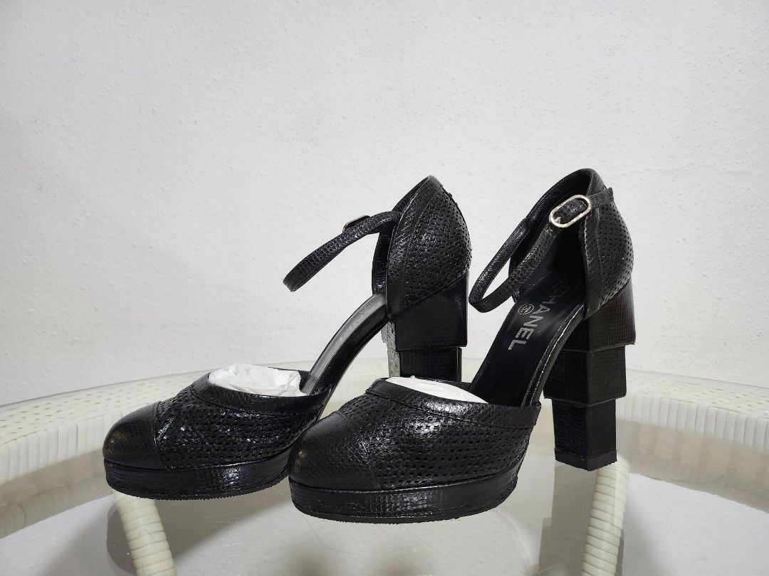 heeled sneakers black
