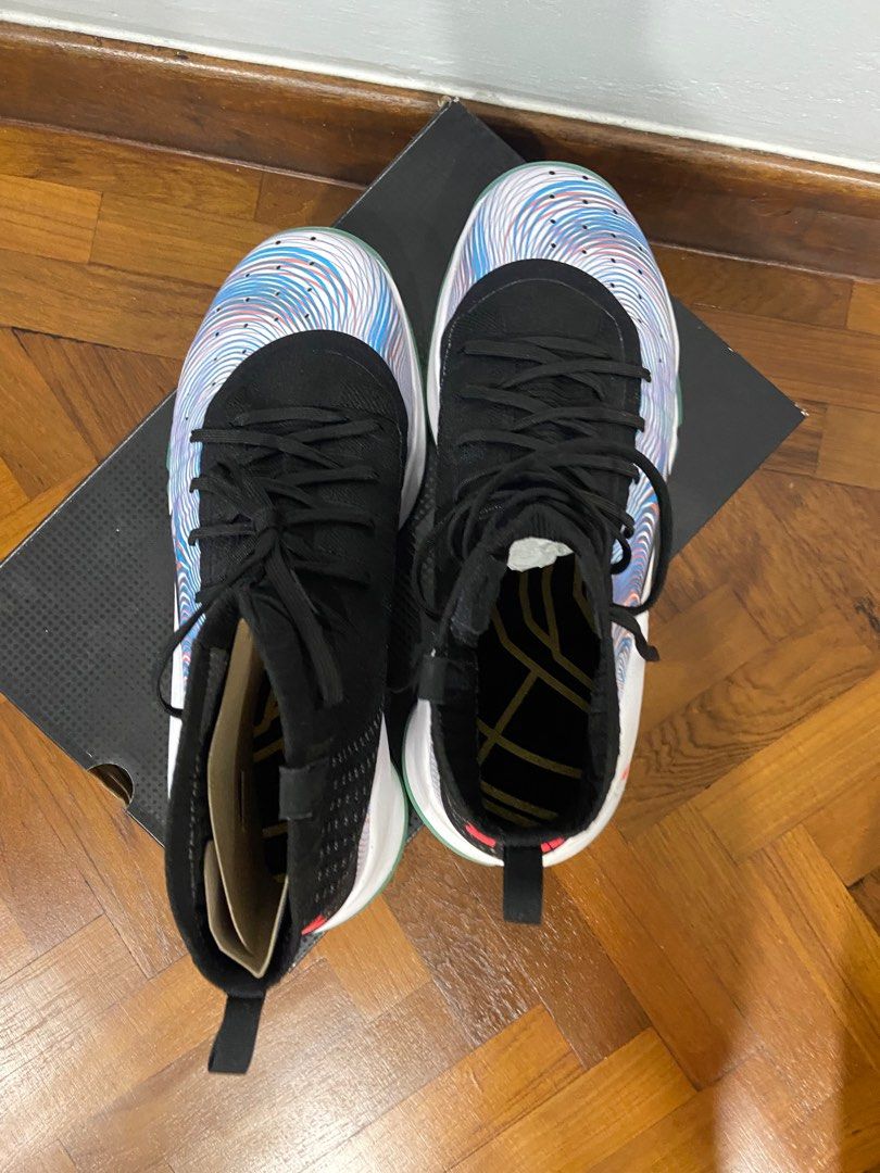 🚨🚨🚨BNIB Us10.5 Under armour Curry 4 more magic not nike adiadas yeezy