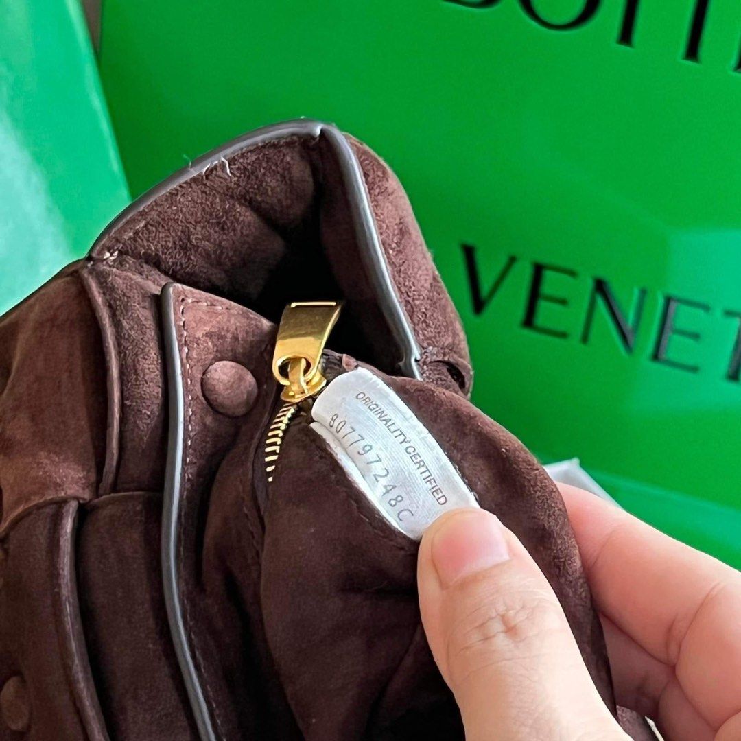 Bottega size 26cm, Women's Fashion, Bags & Wallets, Shoulder