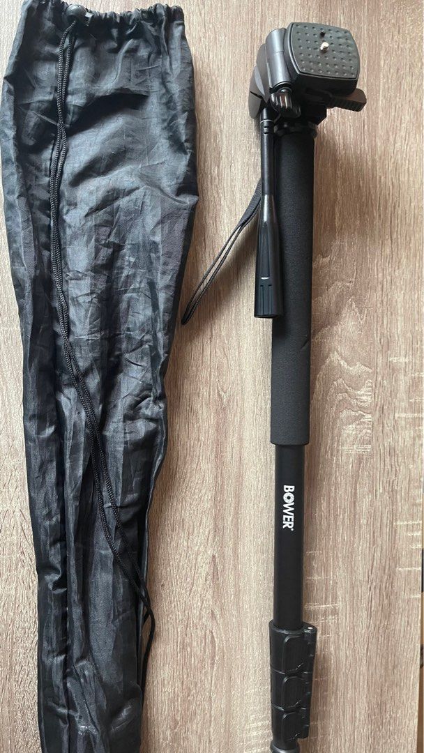 Bower VM-72, 72" Monopod with Pan & Tilt Head & Quick Release Plate (Category: Tripods & Monopods) located in Antipolo. Submitted by eppcom (Listing ID 1246190235, Image 1). Description: Bower VM-72 72” Monopod - with Pan & Tilt Head - with Quick Release Plate - with carrying case - used once only.