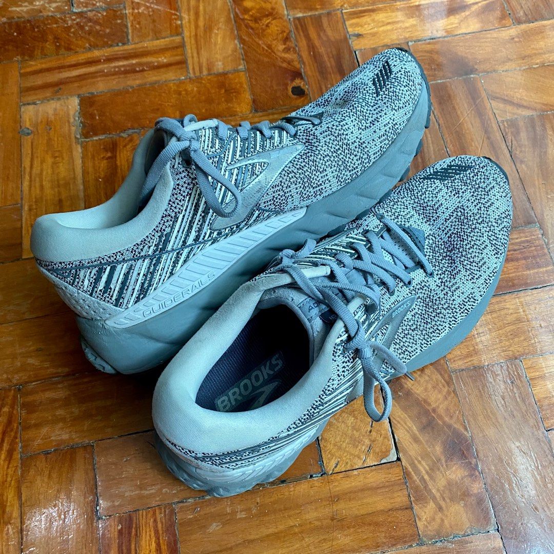 Brooks Running Shoes Adrenaline GTS 19 MEN originally Php 8k