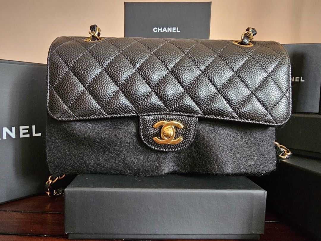 Chanel classic small best sale size